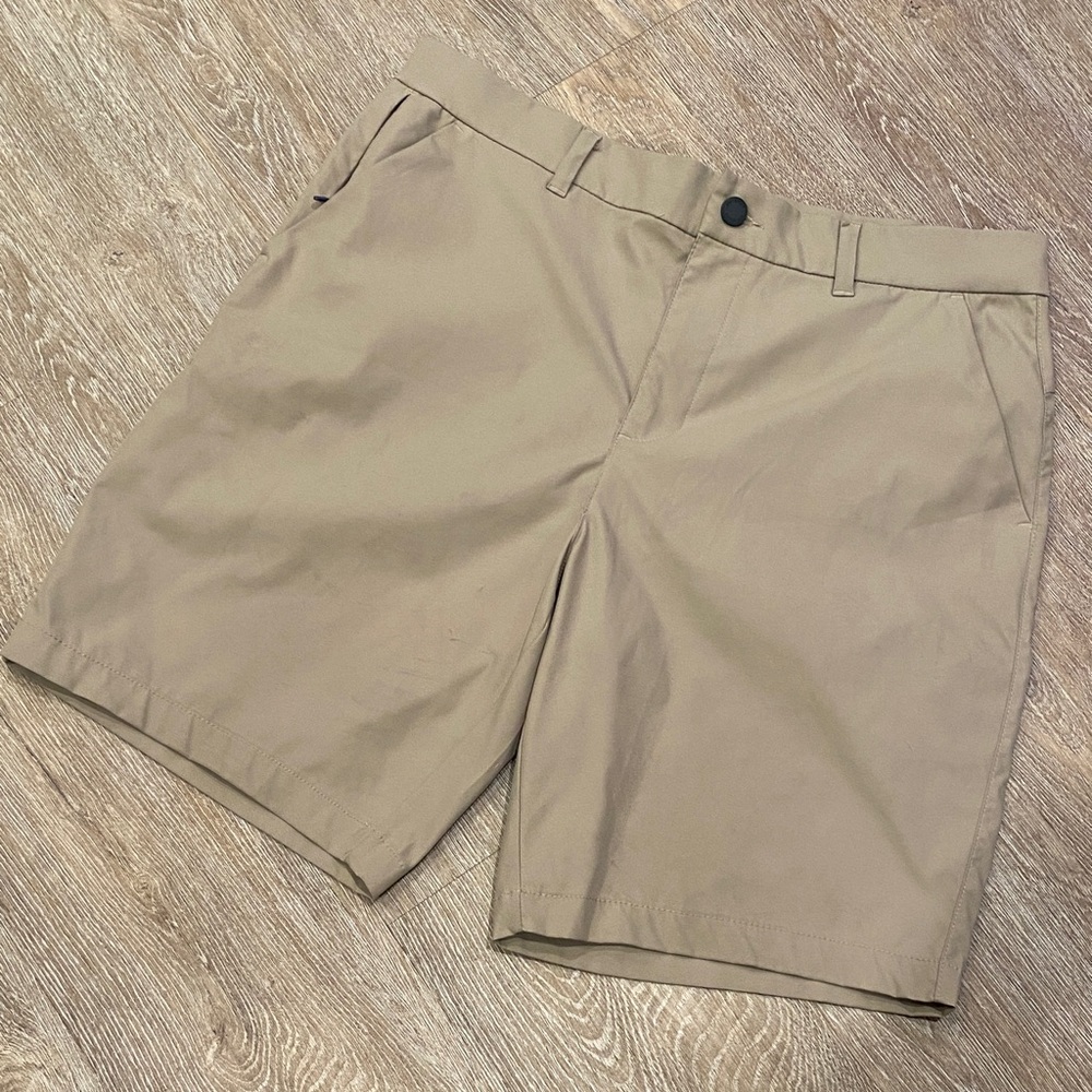 32 Degrees Tan Flat Front Men's Shorts